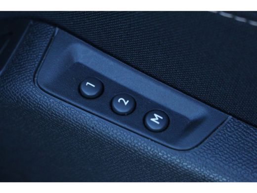 Peugeot 3008 Peugeot 1.6 HYbrid 225 GT | Adaptieve Cruise | Memory Seat | Massage | Camera | Full Led | Adapti... ActivLease financial lease