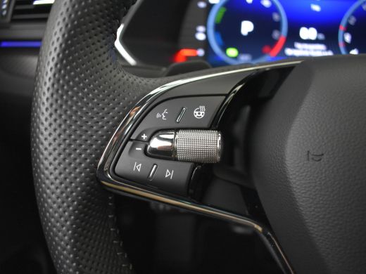 Skoda Superb Combi 1.4 TSI iV Sportline Business 218pk | Adaptief cruise control | Navigatie | Led koplampen |... ActivLease financial lease