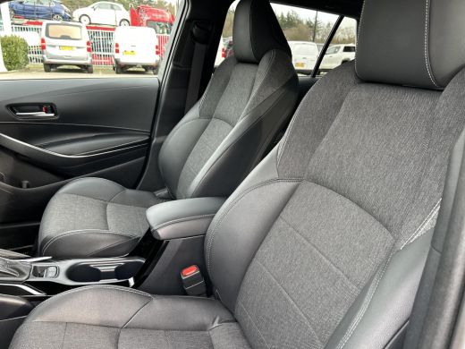 Toyota Corolla Touring Sports 1.8 Hybrid First Edition ActivLease financial lease