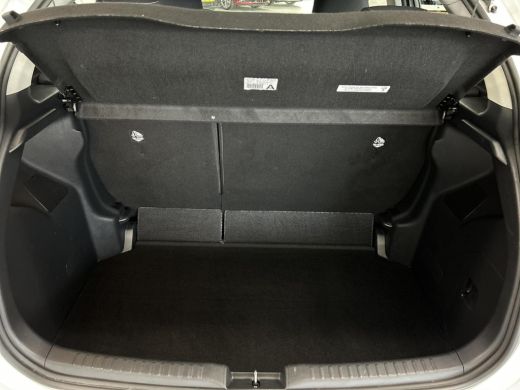 Toyota Yaris 1.5 VVT-i First Edition ActivLease financial lease