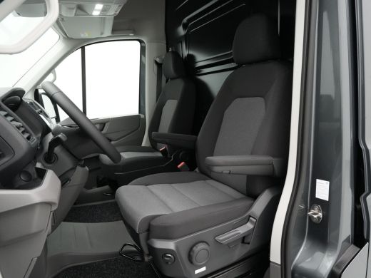 Volkswagen Crafter 30 2.0 TDI 140pk DSG L3H3 Highline Navigatie Camera DAB Carplay Pdc Stuurverwarming ActivLease financial lease