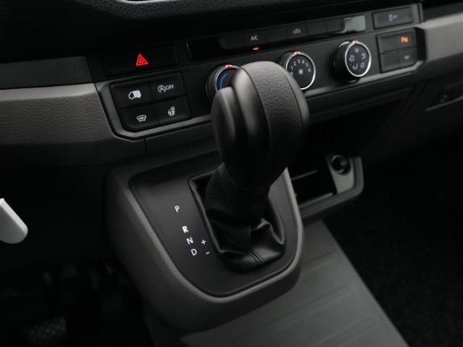 Volkswagen Crafter 30 2.0 TDI 140pk DSG L3H3 Highline Navigatie Camera DAB Carplay Pdc Stuurverwarming ActivLease financial lease
