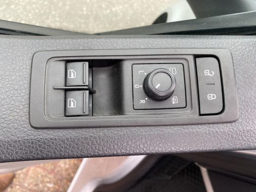 Volkswagen Transporter 2.0 TDI L2H1 DC 4Motion Highline | Trekhaak | DSG | ACC | Dubbel cabine | LED | 4x4 | Navi | Beti... ActivLease financial lease