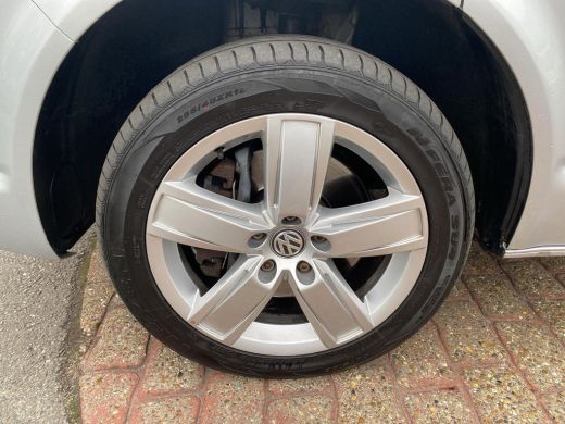 Volkswagen Transporter 2.0 TDI L2H1 DC 4Motion Highline | Trekhaak | DSG | ACC | Dubbel cabine | LED | 4x4 | Navi | Beti... ActivLease financial lease