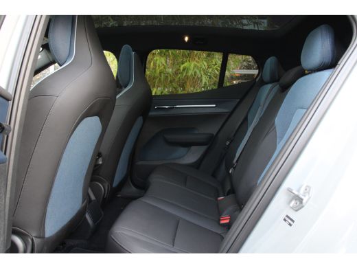 Volvo  EX30 Volvo Single Motor Extended Range Ultra 69 kWh | Full Option! | Pilot Assist | Panoramadak | 360 ... ActivLease financial lease