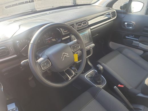 Citroën C3 1.2 PureTech Shine | Achteruitrijcamera | Navigatiesysteem full map | Parkeersensor achter ActivLease financial lease