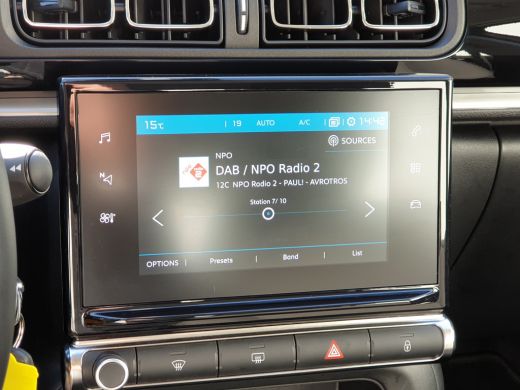 Citroën C3 1.2 PureTech Shine | Achteruitrijcamera | Navigatiesysteem full map | Parkeersensor achter ActivLease financial lease