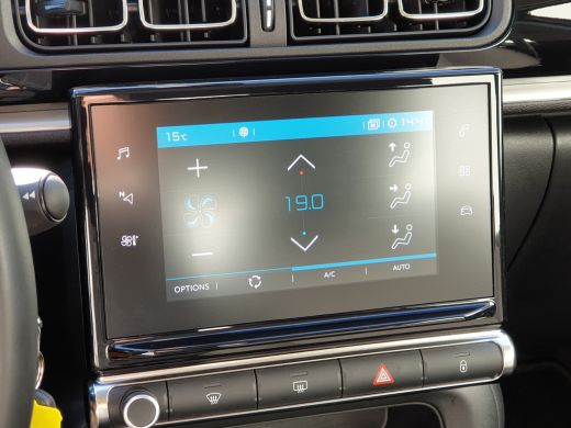 Citroën C3 1.2 PureTech Shine | Achteruitrijcamera | Navigatiesysteem full map | Parkeersensor achter ActivLease financial lease