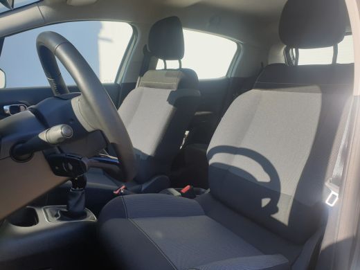 Citroën C3 1.2 PureTech Shine | Achteruitrijcamera | Navigatiesysteem full map | Parkeersensor achter ActivLease financial lease