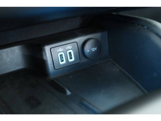 Ford Kuga 2.5 PHEV Titanium | Winter Pack | Cruise Adaptive | Navi | Clima | Keyless | Camera | BLIS | Park... ActivLease financial lease