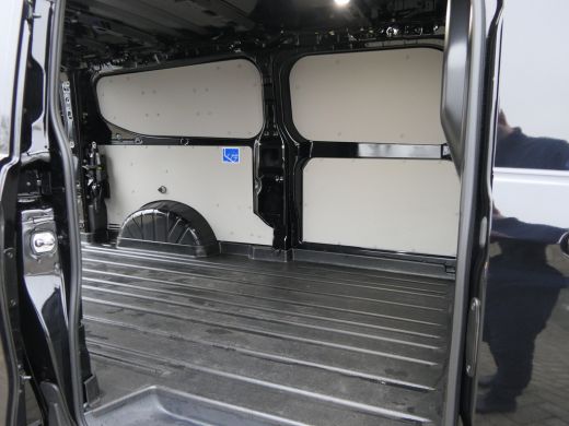 Ford Transit Custom 300 2.0 TDCI L2H1 Sport | Lengte 2 | 150pk! |  B&O | Inklapbare Trekhaak | Stoel&Stuur Verwarming... ActivLease financial lease