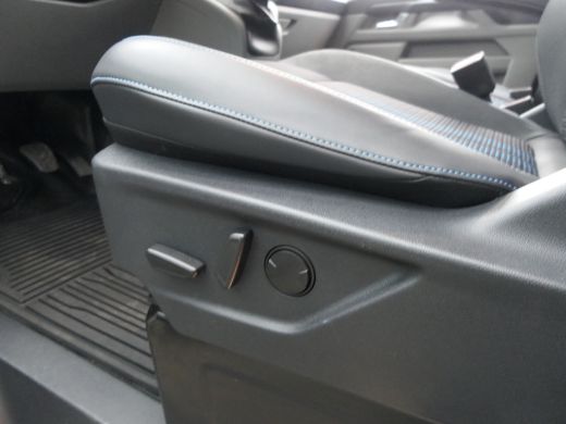 Ford Transit Custom 300 2.0 TDCI L2H1 Sport | Lengte 2 | 150pk! |  B&O | Inklapbare Trekhaak | Stoel&Stuur Verwarming... ActivLease financial lease
