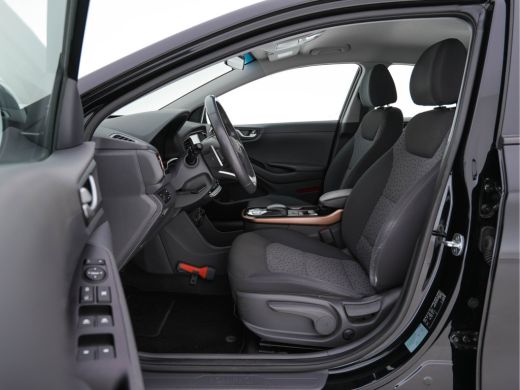 Hyundai IONIQ Comfort EV Aut. *INFINITY-AUDIO | NAVI-FULLMAP | CAMERA | CCS-FASTLOADER | LANE-ASSIST | ADAPTIVE... ActivLease financial lease