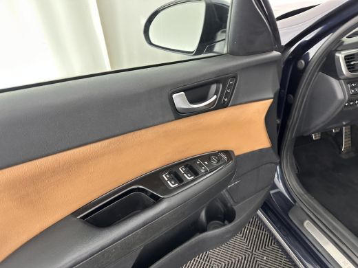 Kia Optima Sportswagon 1.7 CRDi DynamicLine *PANO | FULL-LEATHER | HARMAN/KARDON-AUDIO | NAVI-FULLMAP | CAMERA | KEYLESS... ActivLease financial lease