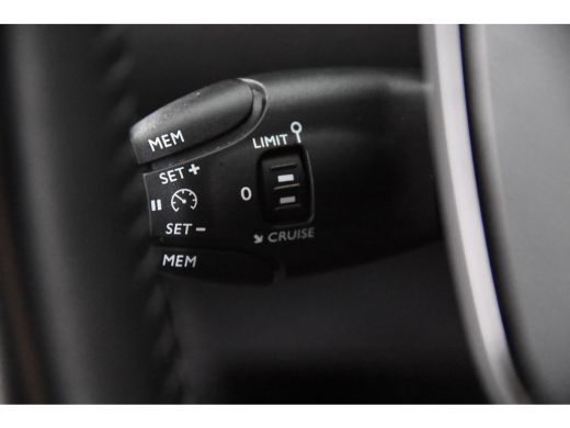 Peugeot 2008 Active *1ste Eigenaar*Navigatie*DAB*Carplay* ActivLease financial lease