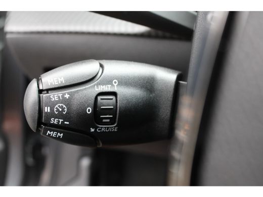 Peugeot e-208 EV Active 50 kWh | Navi by app | Apple carplay | Parkeersensoren | Nieuw | ActivLease financial lease