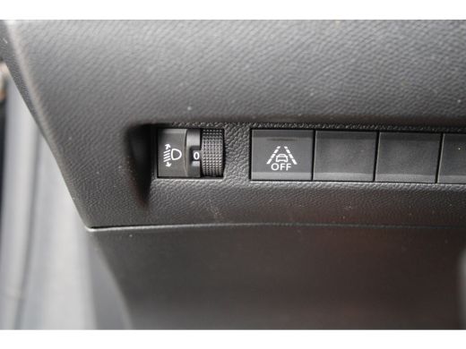 Peugeot e-208 EV Style 50 kWh | Navigatie | Stoelverwarming | Fase 3 | Nieuw model | BTW | ActivLease financial lease