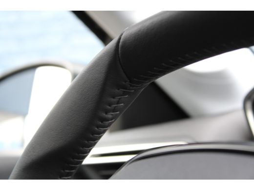 Peugeot e-208 EV Style 50 kWh | Navigatie | Stoelverwarming | Fase 3 | Nieuw model | BTW | ActivLease financial lease