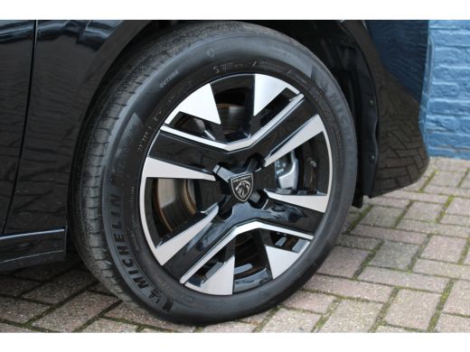 Peugeot e-208 EV Style 50 kWh | Navigatie | Stoelverwarming | Fase 3 | Nieuw model | BTW | ActivLease financial lease