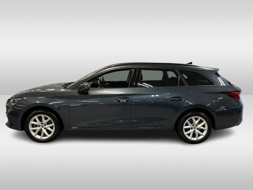 Seat Leon Sportstourer 1.0 eTSI Style Business Intense | Navigatie | Getint glas achter | Parkeersensoren V+A ActivLease financial lease