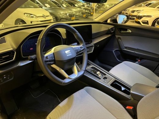 Seat Leon Sportstourer 1.0 eTSI Style Business Intense | Navigatie | Getint glas achter | Parkeersensoren V+A ActivLease financial lease