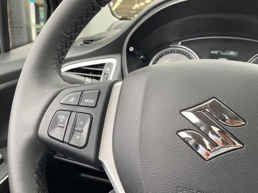 Suzuki S-Cross 1.4 Boosterjet Style Smart Hybrid | Panoramisch Sunroof | DEMO VOORDEEL | ActivLease financial lease