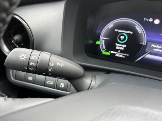 Toyota C-HR 2.0 Hybrid 200 First Edition | Navigatie | Apple CarPlay/Android auto | 360 graden camera ActivLease financial lease