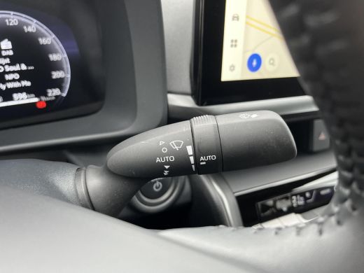 Toyota C-HR 2.0 Hybrid 200 First Edition | Navigatie | Apple CarPlay/Android auto | 360 graden camera ActivLease financial lease