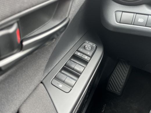 Toyota C-HR 2.0 Hybrid 200 First Edition | Navigatie | Apple CarPlay/Android auto | 360 graden camera ActivLease financial lease