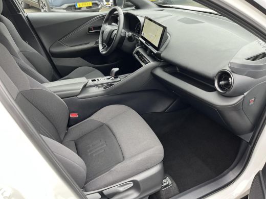 Toyota C-HR 2.0 Hybrid 200 First Edition | Navigatie | Apple CarPlay/Android auto | 360 graden camera ActivLease financial lease