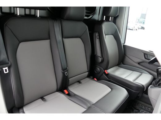 Volkswagen Crafter 35 | Exclusive | Dubbele Schuifdeur | Automaat | Led | Adaptive Cruise | Navi | Camera ActivLease financial lease