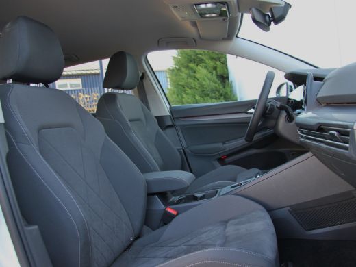 Volkswagen Golf 1.4 eHybrid 204pk Style | Acc | Camera ActivLease financial lease