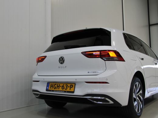 Volkswagen Golf 1.4 eHybrid 204pk Style | Acc | Camera ActivLease financial lease