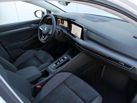 Volkswagen Golf 1.4 eHybrid 204pk Style | Acc | Camera ActivLease financial lease
