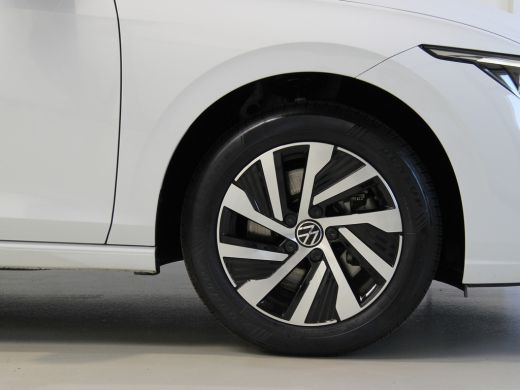 Volkswagen Golf 1.4 eHybrid 204pk Style | Acc | Camera ActivLease financial lease