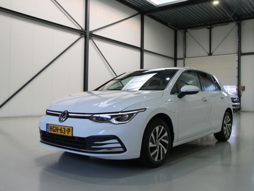 Volkswagen Golf 1.4 eHybrid 204pk Style | Acc | Camera ActivLease financial lease