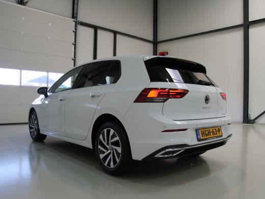 Volkswagen Golf 1.4 eHybrid 204pk Style | Acc | Camera ActivLease financial lease