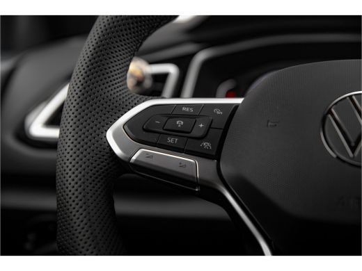 Volkswagen T-Roc 1.5 TSI DSG/Automaat R-Line Edition | Matrix LED | Navi | Keyless | Camera | Side Assist | ActivLease financial lease