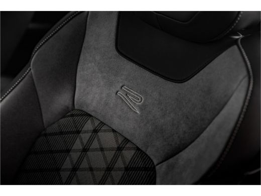 Volkswagen T-Roc 1.5 TSI DSG/Automaat R-Line Edition | Matrix LED | Navi | Keyless | Camera | Side Assist | ActivLease financial lease