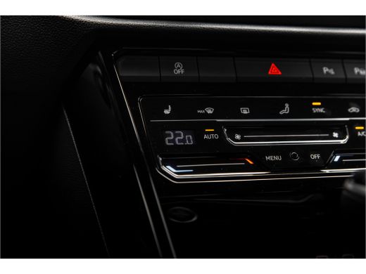 Volkswagen T-Roc 1.5 TSI DSG/Automaat R-Line Edition | Matrix LED | Navi | Keyless | Camera | Side Assist | ActivLease financial lease