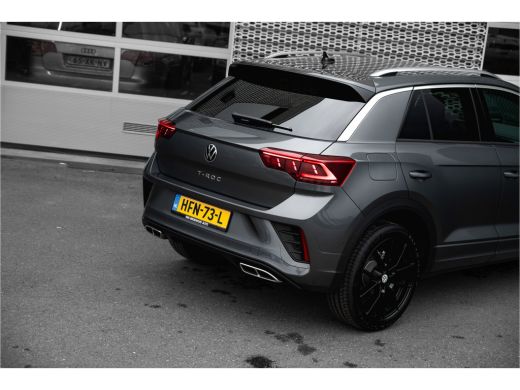 Volkswagen T-Roc 1.5 TSI DSG/Automaat R-Line Edition | Matrix LED | Navi | Keyless | Camera | Side Assist | ActivLease financial lease