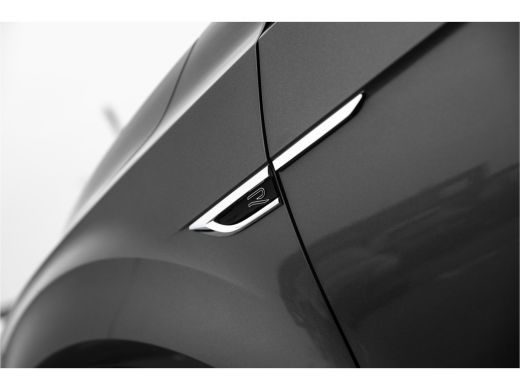 Volkswagen T-Roc 1.5 TSI DSG/Automaat R-Line Edition | Matrix LED | Navi | Keyless | Camera | Side Assist | ActivLease financial lease