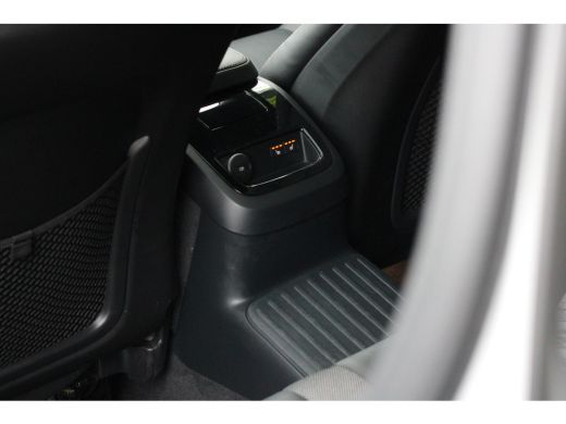 Volvo  V60 Volvo 2.0 T6 Plug-in hybrid AWD Plus Dark | Elektrisch verstelb. bestuurdersstoel met geheugen | ... ActivLease financial lease