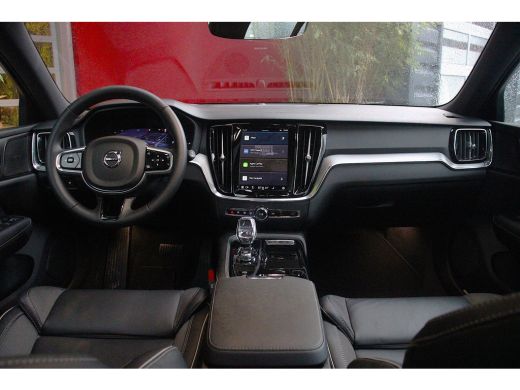 Volvo  V60 Volvo 2.0 T6 Plug-in hybrid AWD Plus Dark | Elektrisch verstelb. bestuurdersstoel met geheugen | ... ActivLease financial lease