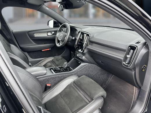 Volvo  XC40 T2 A/T R-Design | 18" | Leder Nubuck bekleding | Adaptieve cruise | BLIS | Keyless | Elektr. acht... ActivLease financial lease