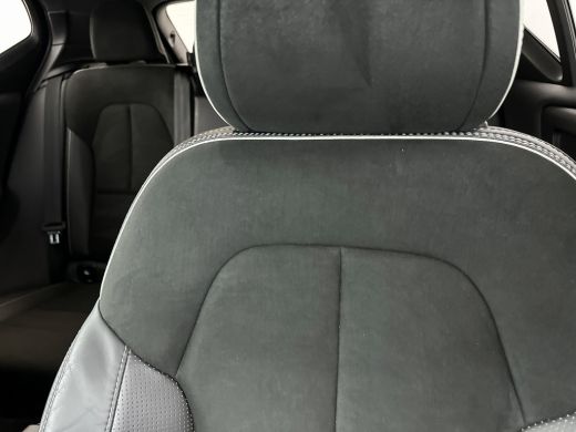 Volvo  XC40 T2 A/T R-Design | 18" | Leder Nubuck bekleding | Adaptieve cruise | BLIS | Keyless | Elektr. acht... ActivLease financial lease