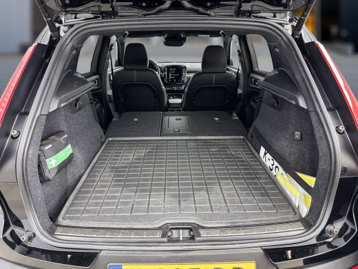Volvo  XC40 T2 A/T R-Design | 18" | Leder Nubuck bekleding | Adaptieve cruise | BLIS | Keyless | Elektr. acht... ActivLease financial lease