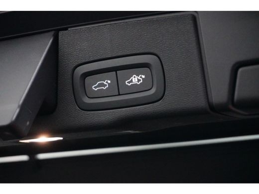 Volvo  XC60 Volvo T6 Plug-in hybrid AWD Ultimate Dark | Achterbank verwarmd | Alarmsysteem | Audio installati... ActivLease financial lease