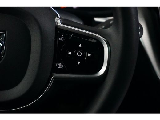 Volvo  XC60 Volvo T6 Plug-in hybrid AWD Ultimate Dark | Achterbank verwarmd | Alarmsysteem | Audio installati... ActivLease financial lease