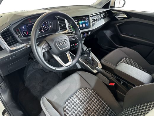 Audi A1 Sportback 25 95pk TFSI S edition / Parkeerhulp plus / Adaptive cruise control / MMI navigatie plu... ActivLease financial lease
